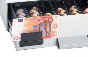 Euro pripomoki in varnost premoenja > Praktini pripomoki > BK 1 - priemka za bankovce